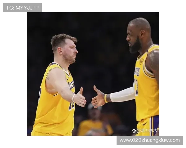 东契奇再度三双难阻湖人强势连胜 布朗与詹姆斯合力助队迎三连胜